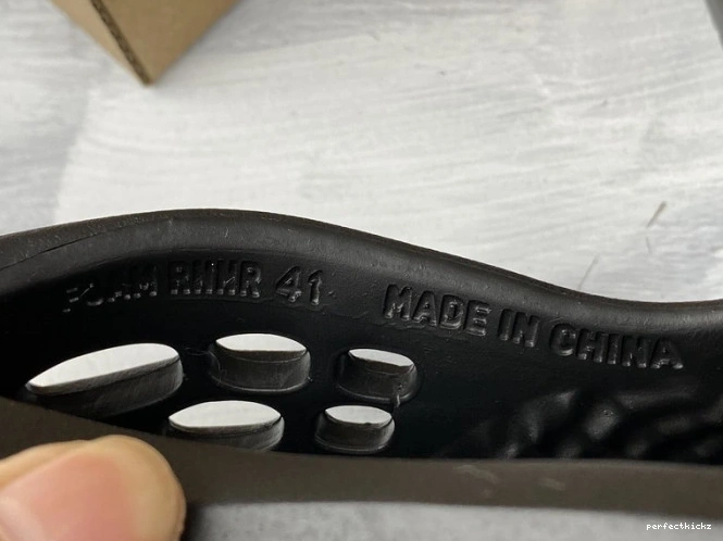 Runner Yeezy Foam Slide 0804